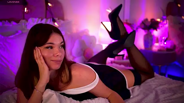 MiaMuse live cam on StripChat