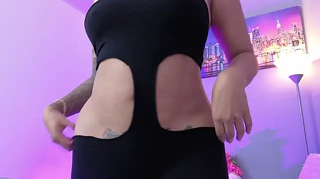 tanithh live cam on StripChat