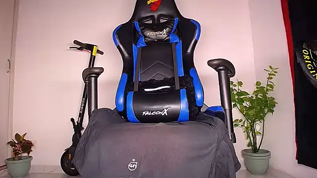 MAXJONES_2