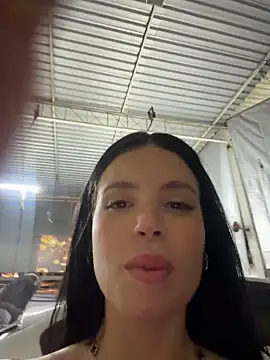 Rafaellaz live cam on StripChat