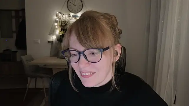 Aurora_Velvett_