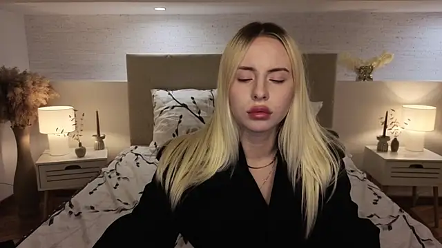 Bella_crazyy webcam