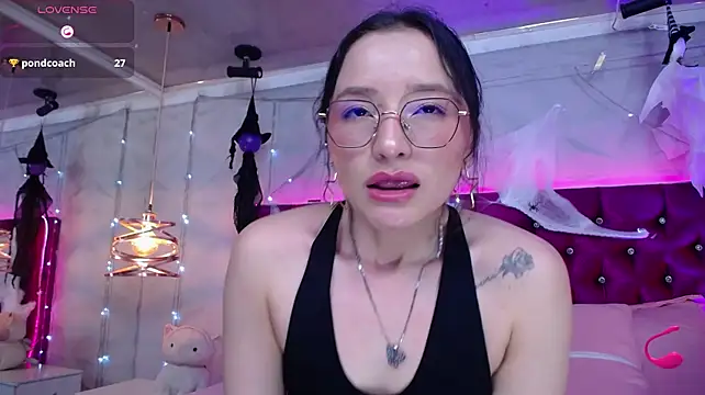 Samantha-lovve live cam on StripChat