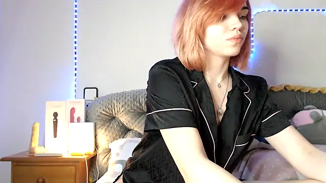 olivka-flower live cam on StripChat