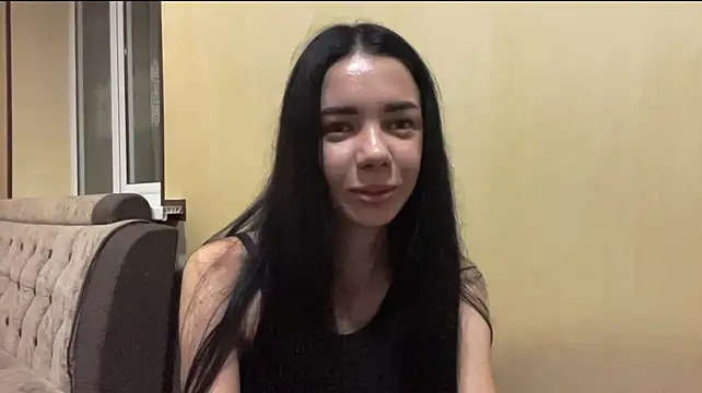 HazelRhoten live cam on StripChat