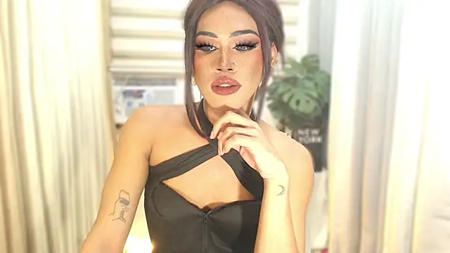 Winnie_Harllow live cam preview