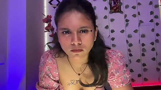 naira_fit (F young) - Bikni shower dance 💃