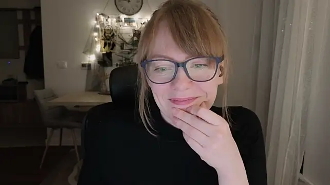 Aurora_Velvett_
