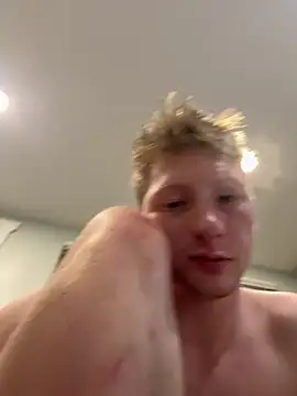 Novvikk88 live cam on StripChat