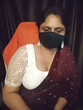 Urs_vrinda live cam on StripChat