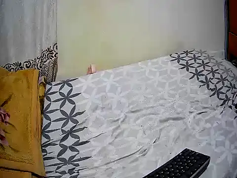 sweet5558 live cam on StripChat