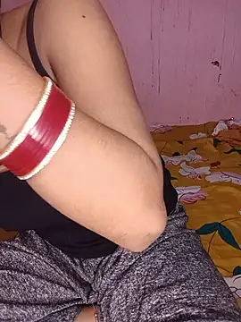 Sexy-manavi3 live cam on StripChat
