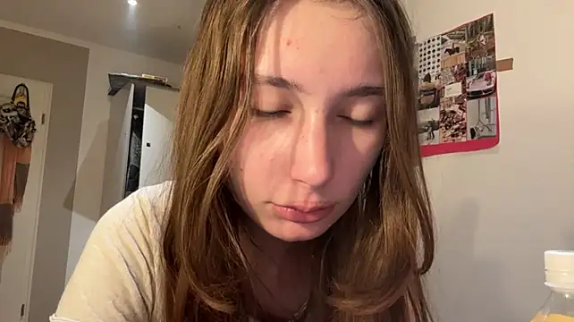 MarkettaChant live cam on StripChat