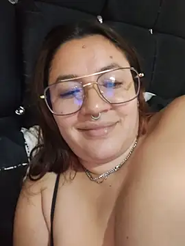 samm_curvy