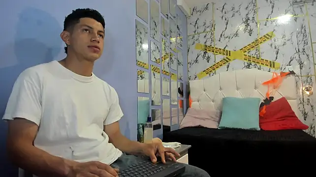 Tony_Zackk1 live cam preview
