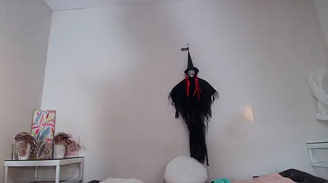 Charlotte_curvy_