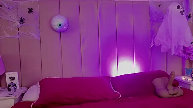 MollyBigBoobs12