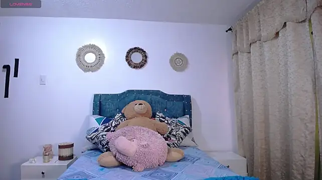 sofiamature01