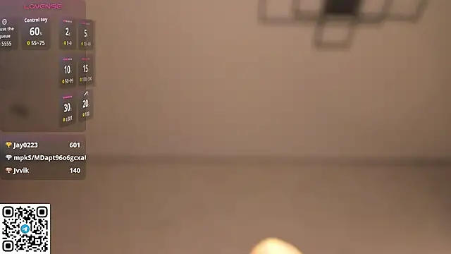 Miss_Iris69