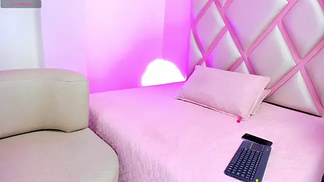 Littlee_melody18