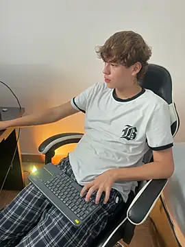 Nicola_hard