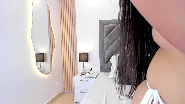 MiiaaBloom_