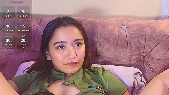 AuroraRenard live cam on StripChat