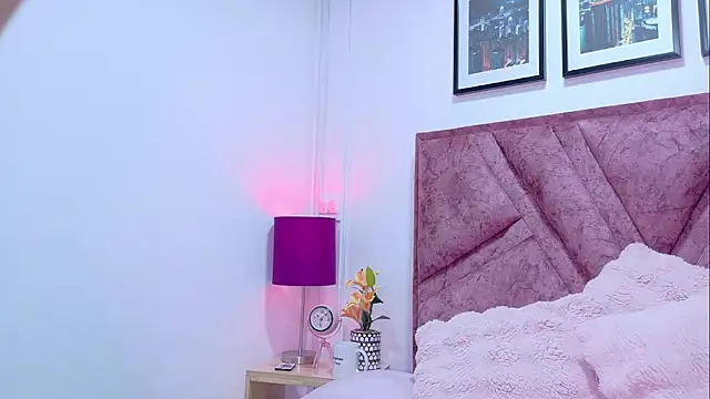 MaddyMills_