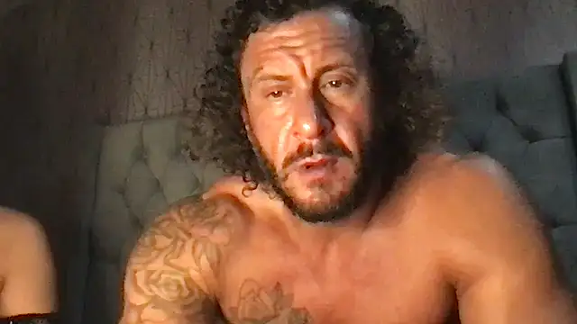 MagicMikeNLittleRed666