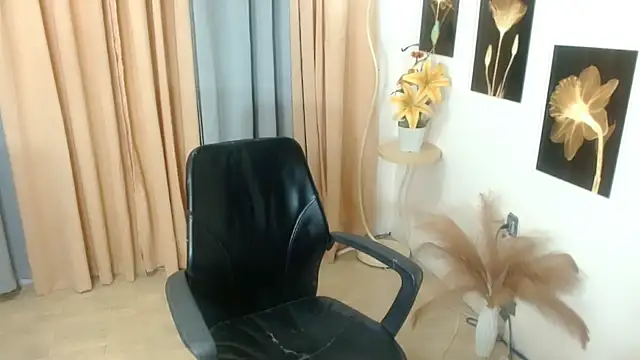 FuckingDolls69 live cam on StripChat
