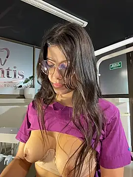 iris_cuteface live cam