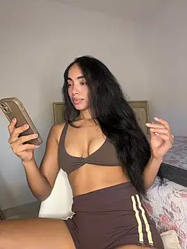 nicoleebony1