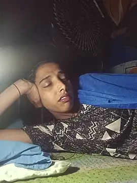 Pinki_thakur_1