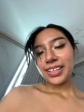 YumiGummy live cam on StripChat