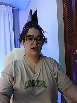Alicee_Sw live cam on StripChat