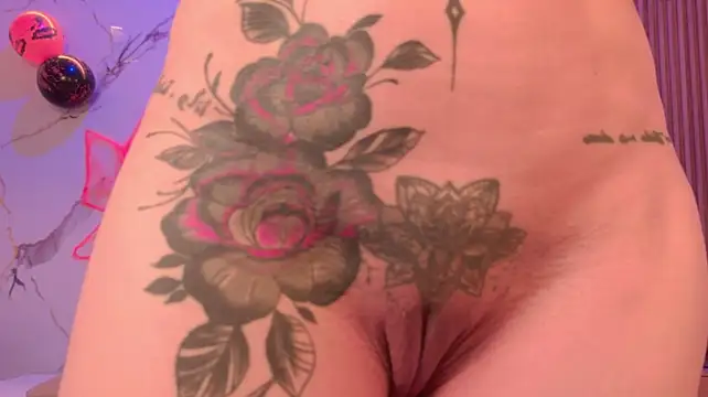 Mia_hill1 live cam on StripChat