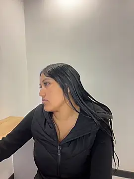 SharaRous live cam on StripChat