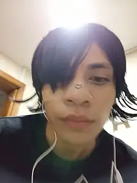 NekoboiPetiole live cam on StripChat