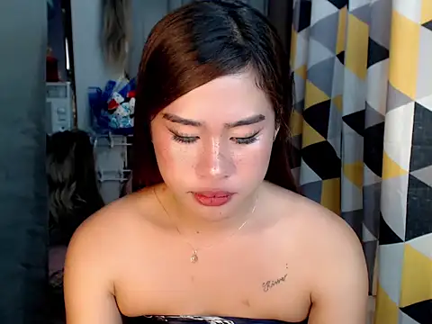 Princessaprilxxx live cam on StripChat