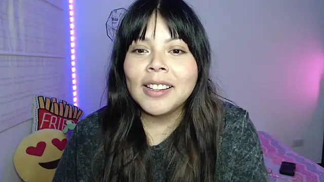EllieMoonX webcam