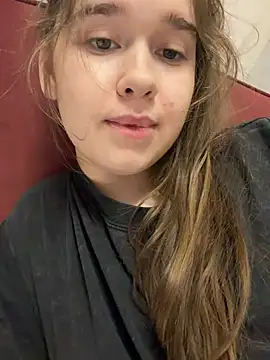 HornyGirlH webcam