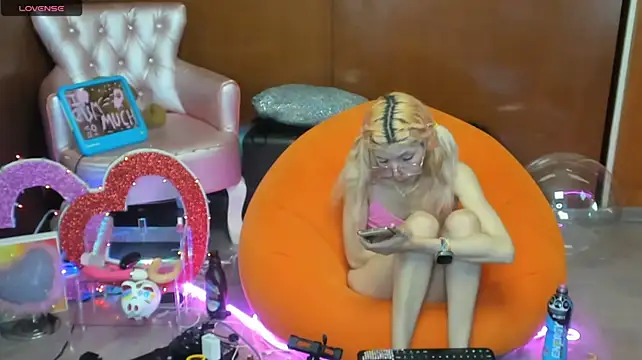 Skinygirl live cam on StripChat