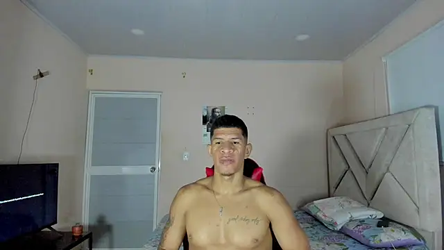 Toptony22 live cam on StripChat