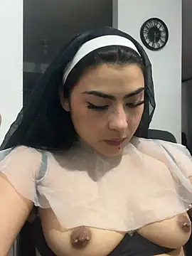 sophie_spicy live cam on StripChat