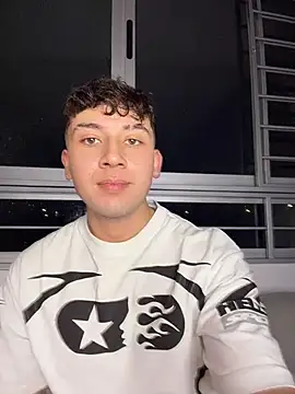 oliver_k (M twink) - my big ass close up + open +slap x5