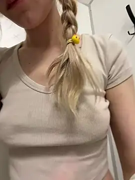 elsawhere live cam on StripChat