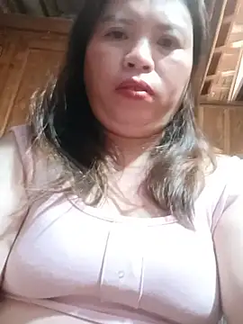 -Yeyi- live cam on StripChat