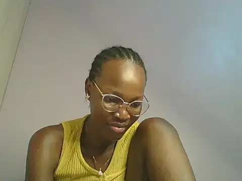 Mimo254 live cam on StripChat