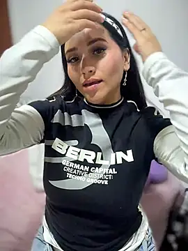 Veronica_Wins_ live cam on StripChat