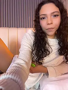 Mia_honey3